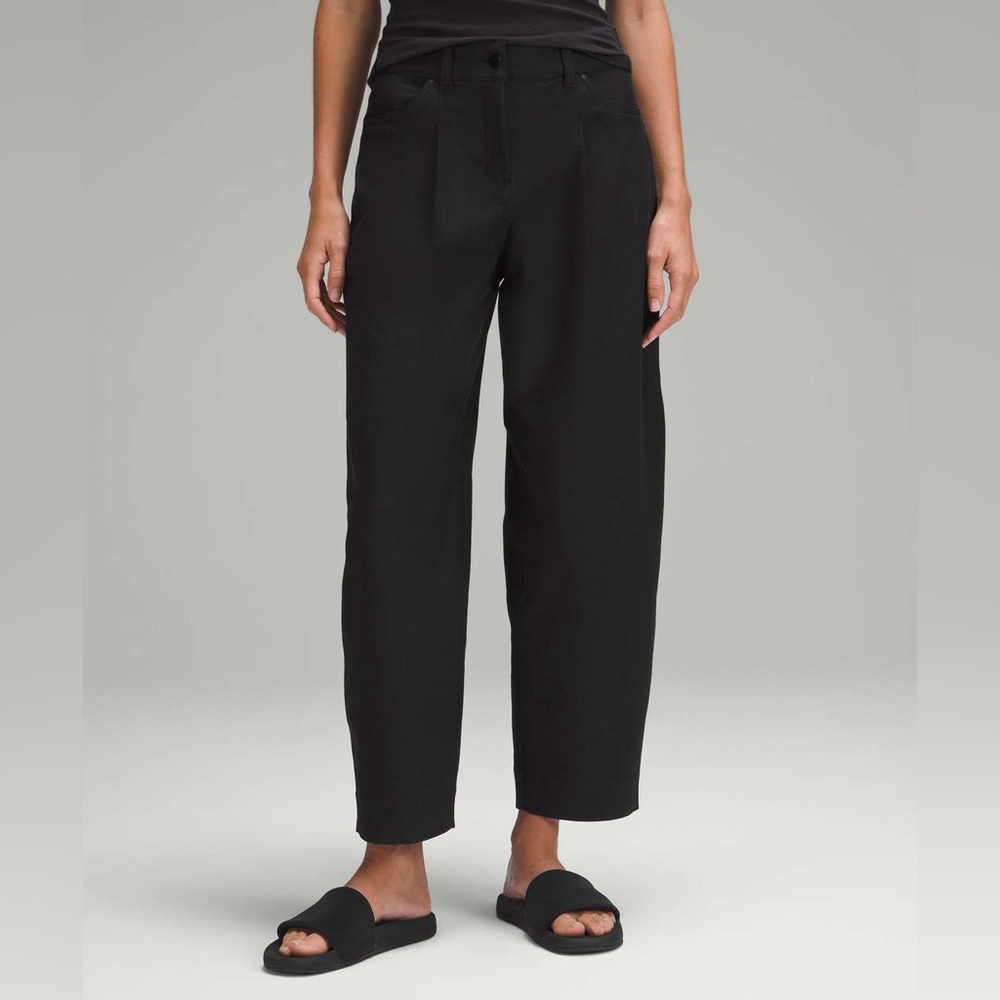 Lululemonn City Sleek barrel legged pants
